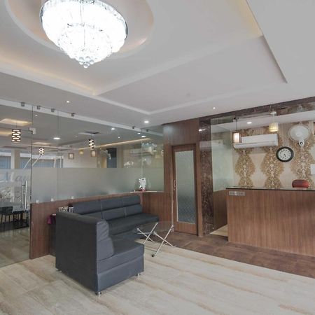 בהופאל Hotel Mayur Palace מראה חיצוני תמונה