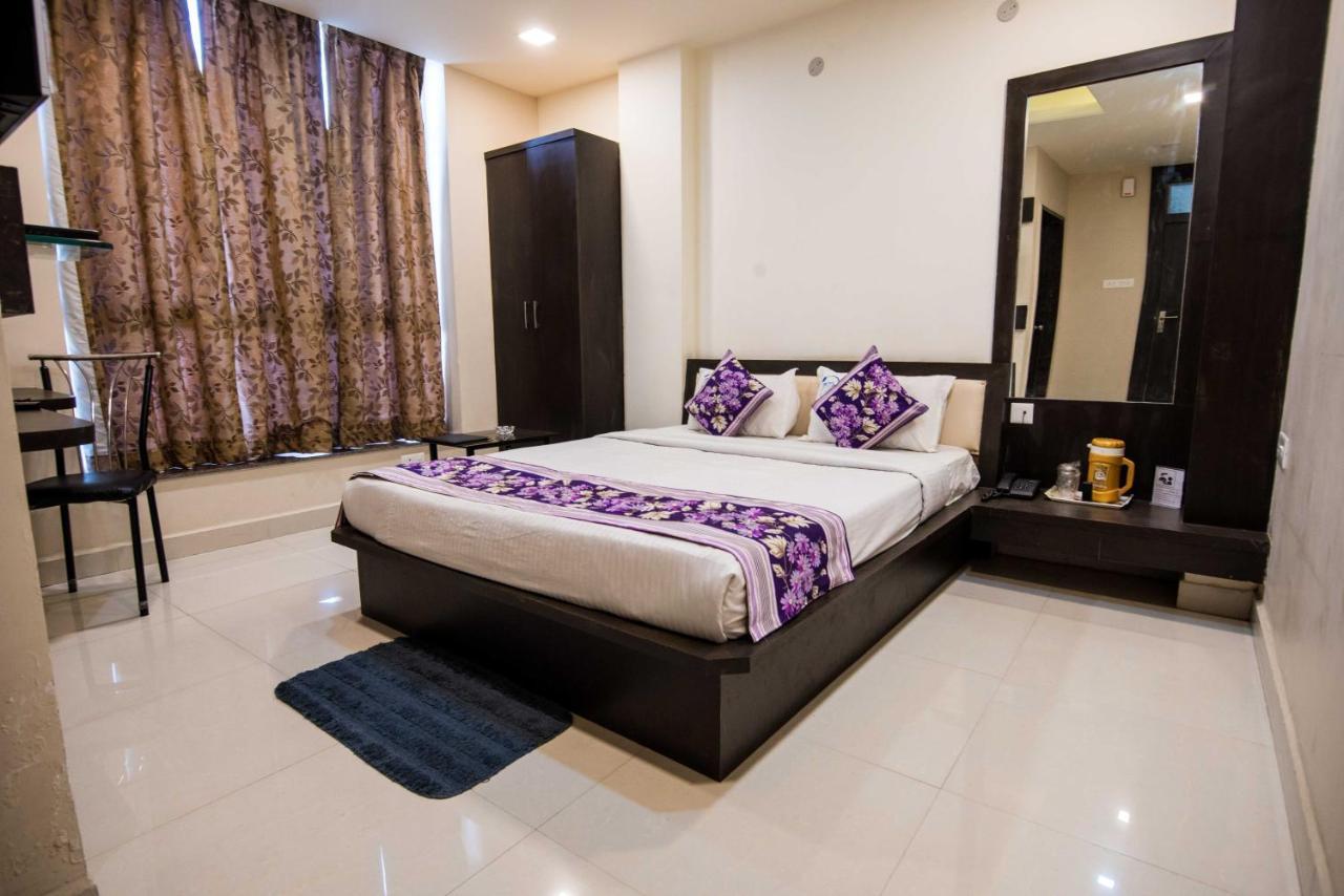 בהופאל Hotel Mayur Palace מראה חיצוני תמונה